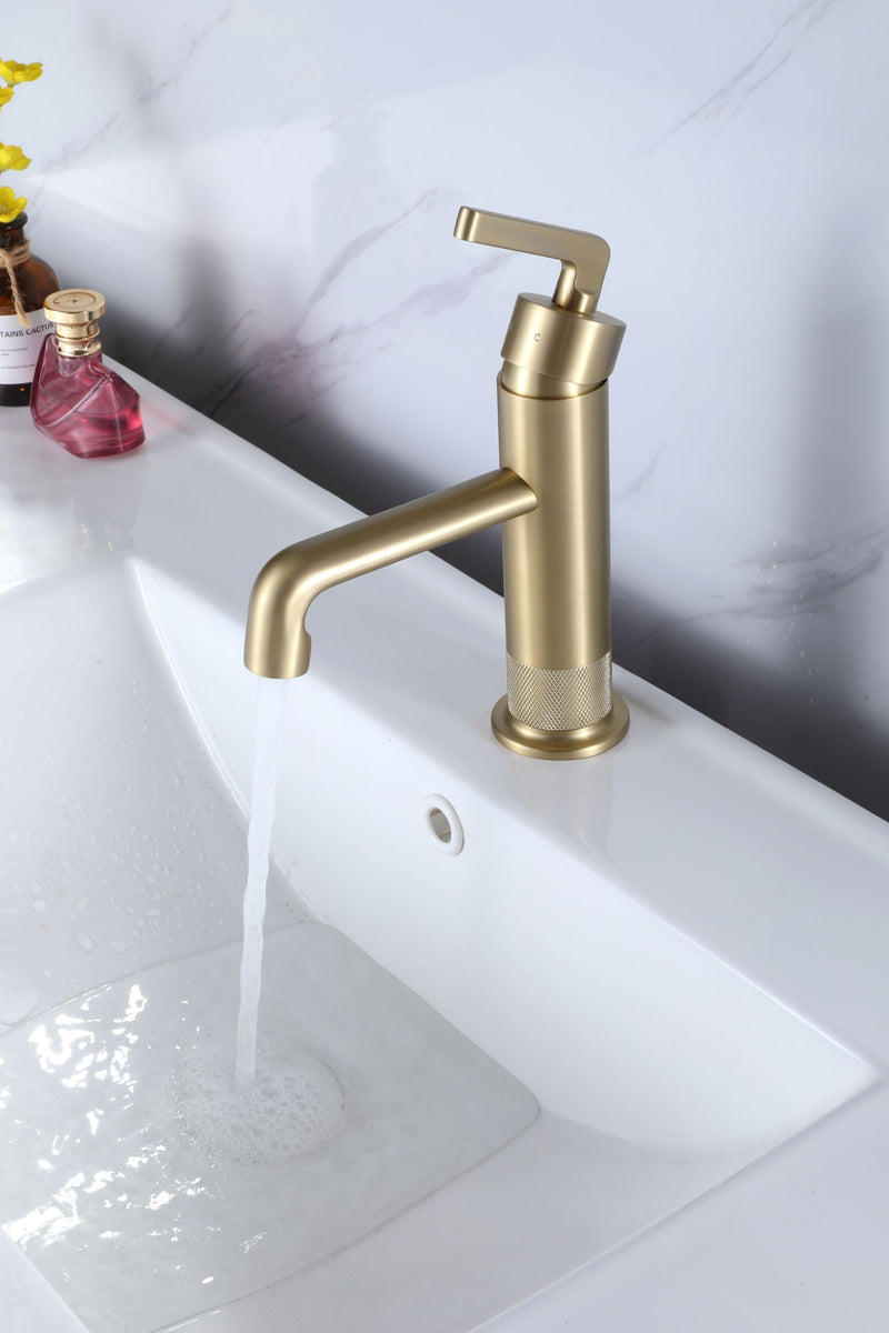 Single Handle Bathroom Faucet With Valve