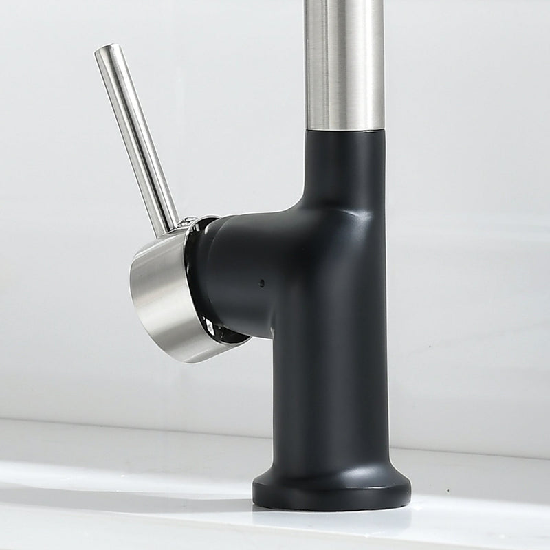 Single Handle Pull Down Sprayer Kitchen Faucet with 360℃ Rotation